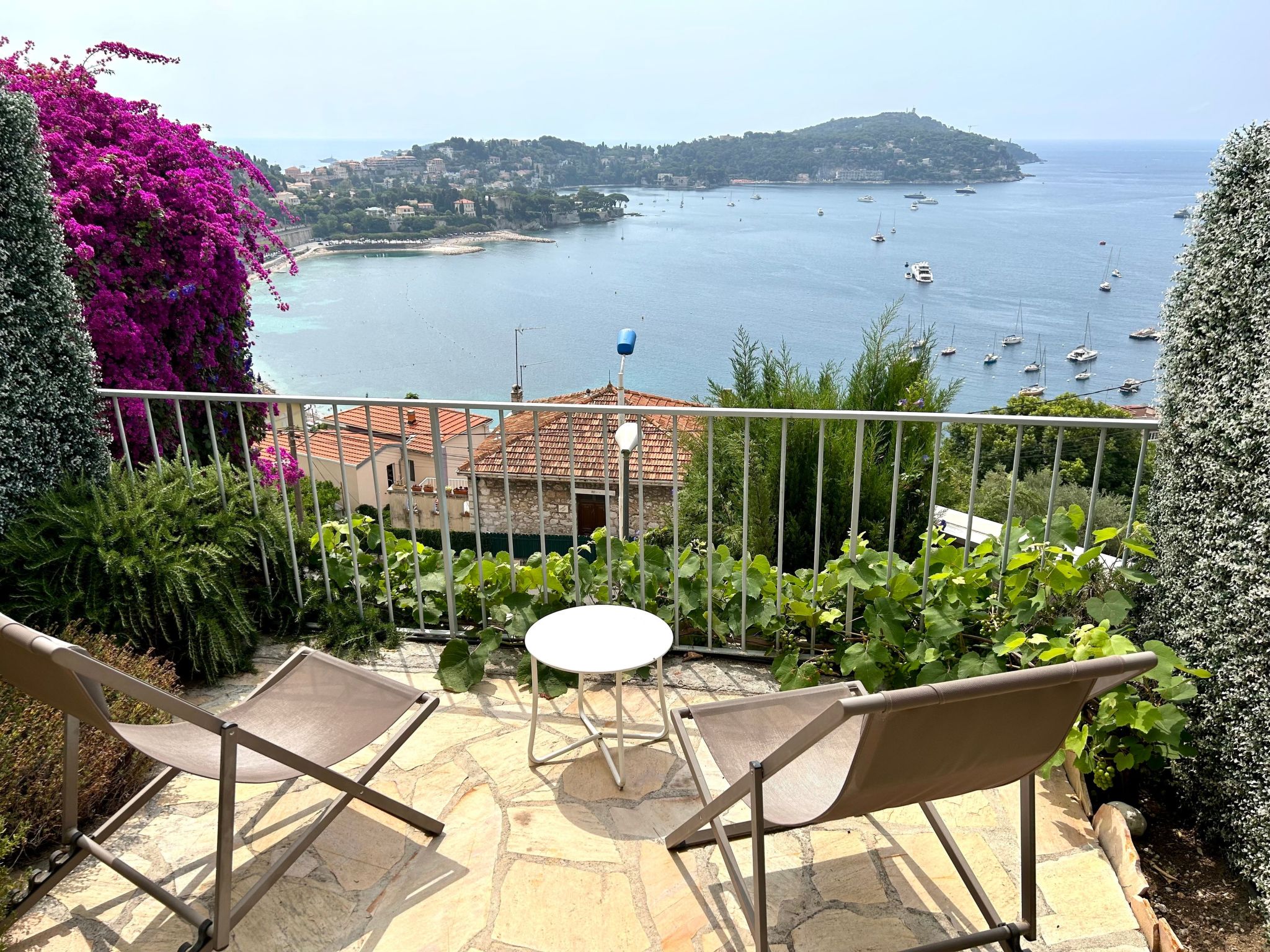 Studio mit Terrasse und Panoramablick-Dehors