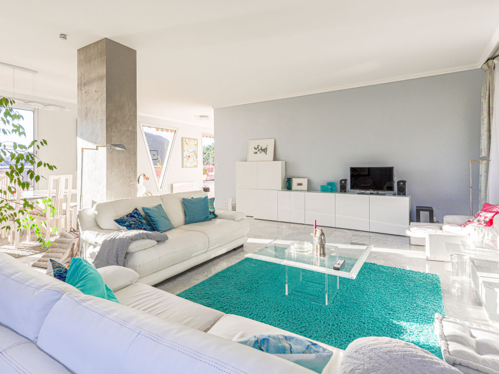 Les Balcons d'Eze — Living Room