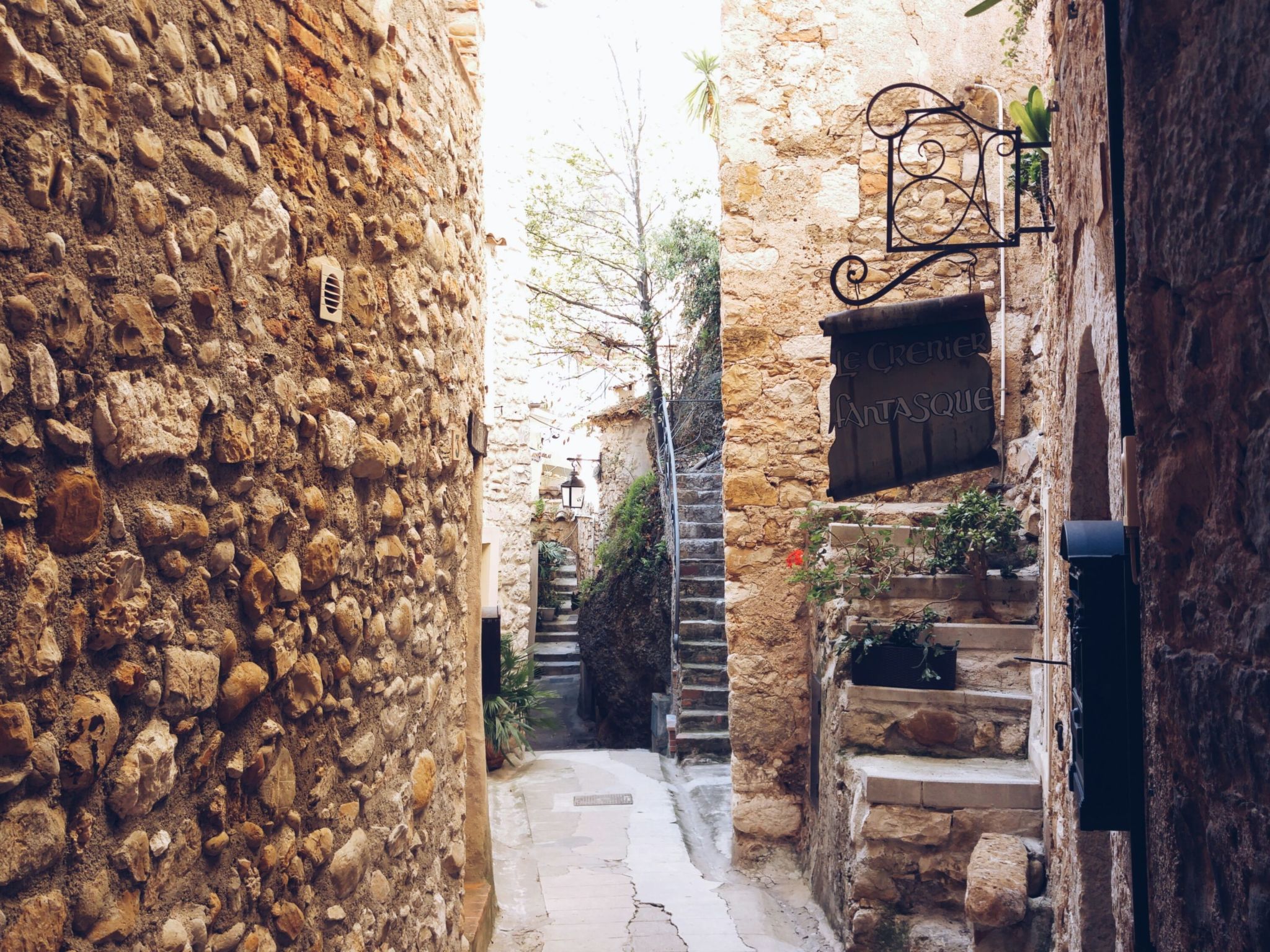 Photo of Romantique Hide Away