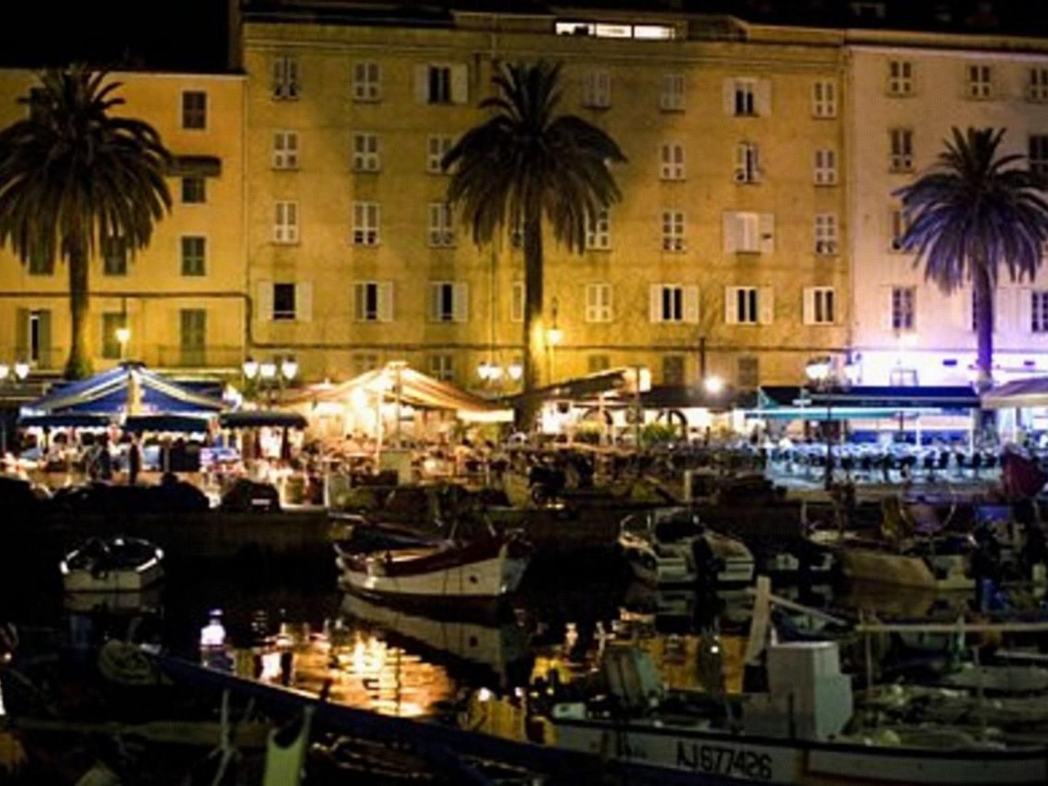 Mit Blick auf das Wasser-Binnen