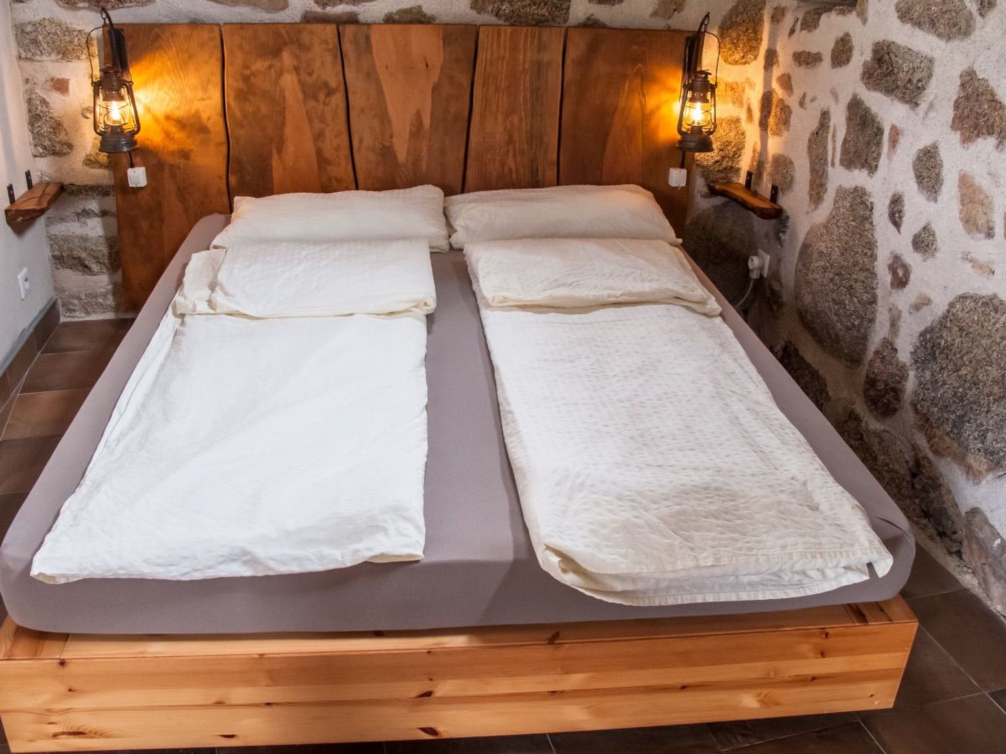 In idyllischer Lage im Süden Korsikas-Drinnen