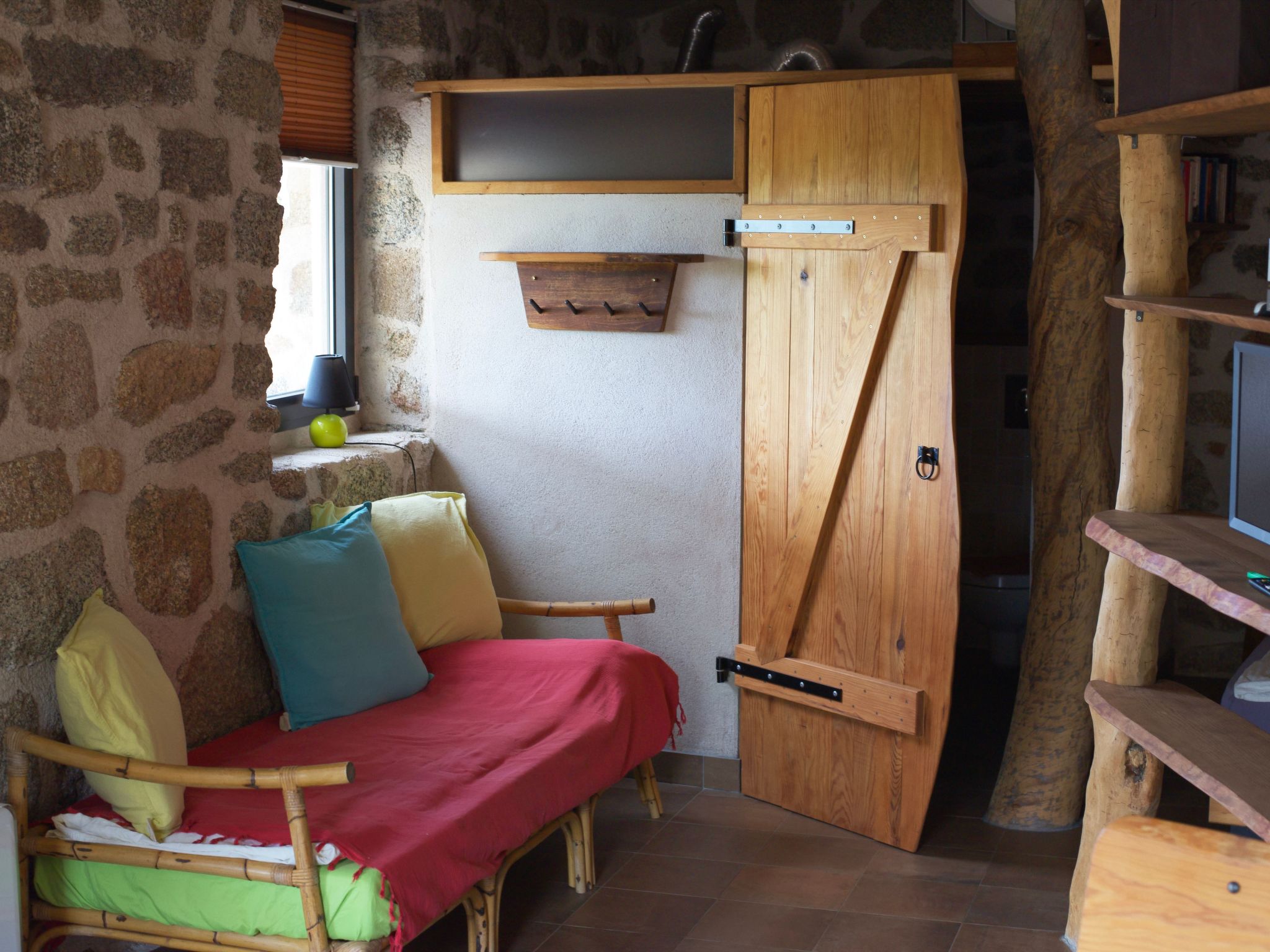 In idyllischer Lage im Süden Korsikas-Drinnen