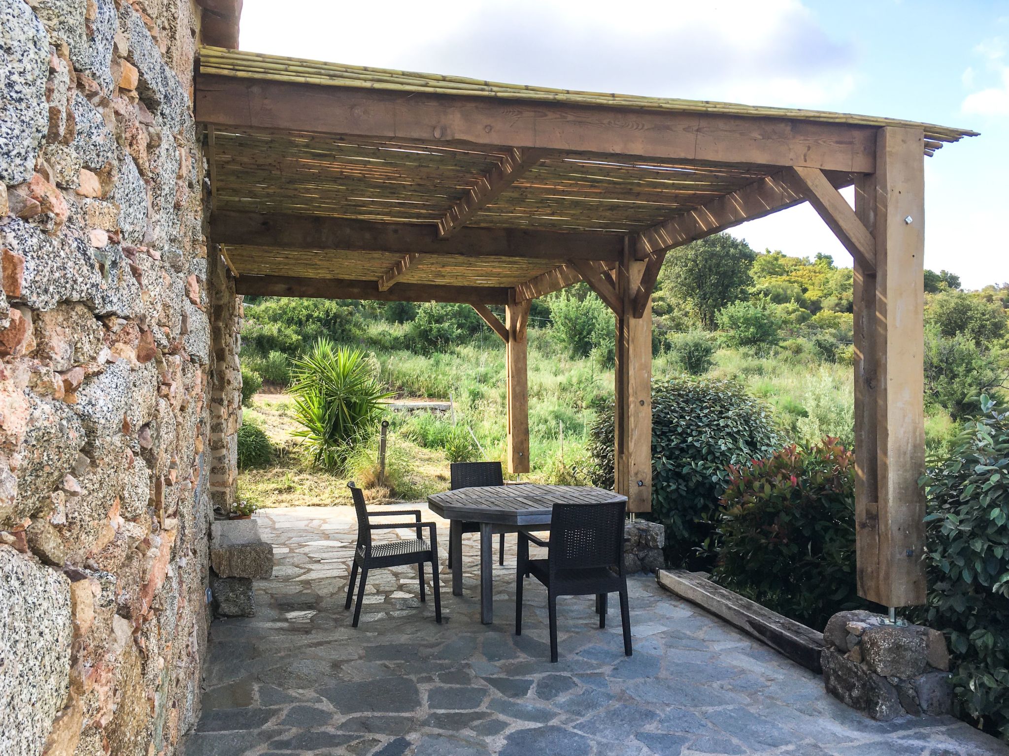 In idyllischer Lage im Süden Korsikas-Drinnen