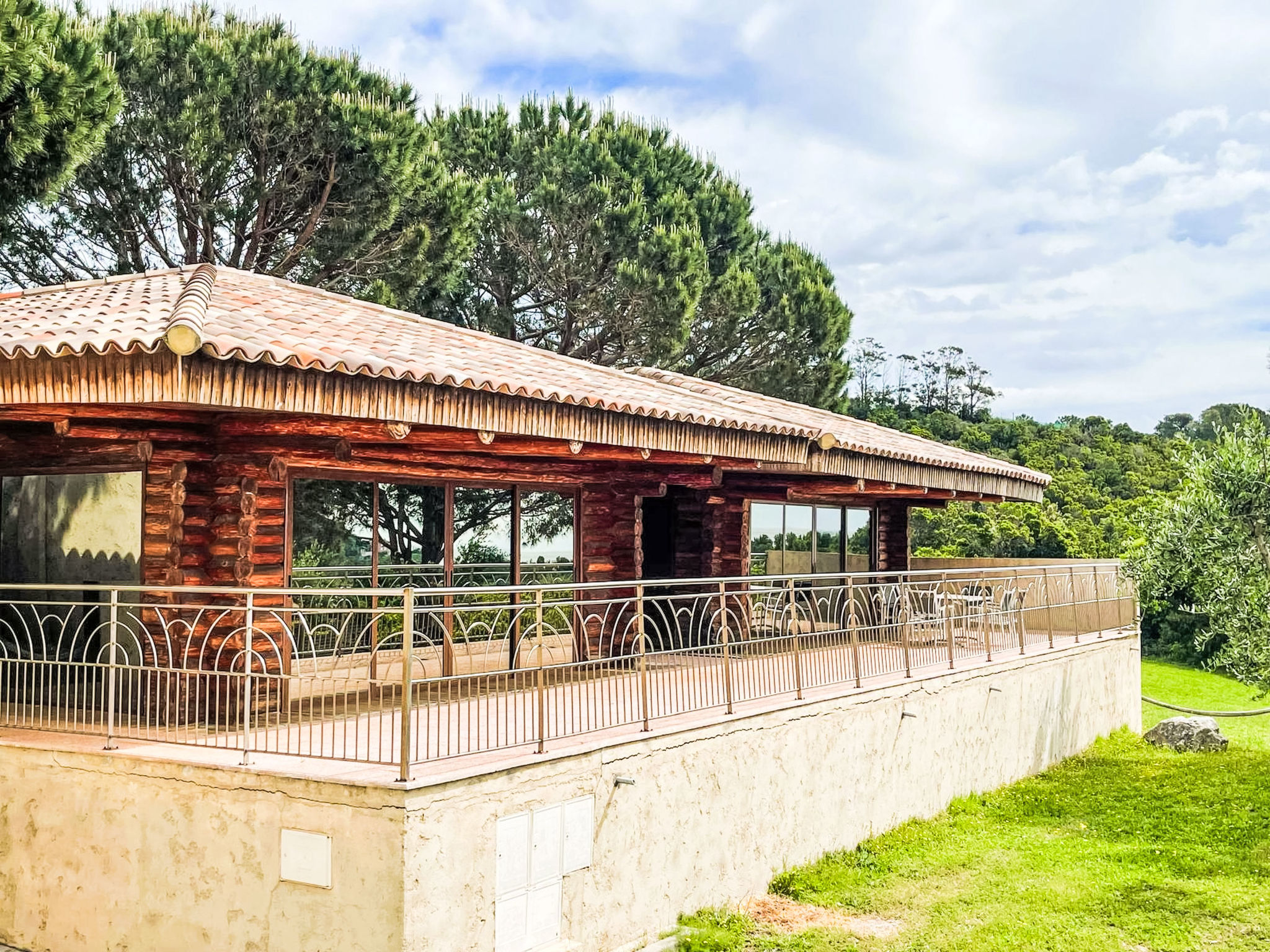 Chalet Double-Buiten