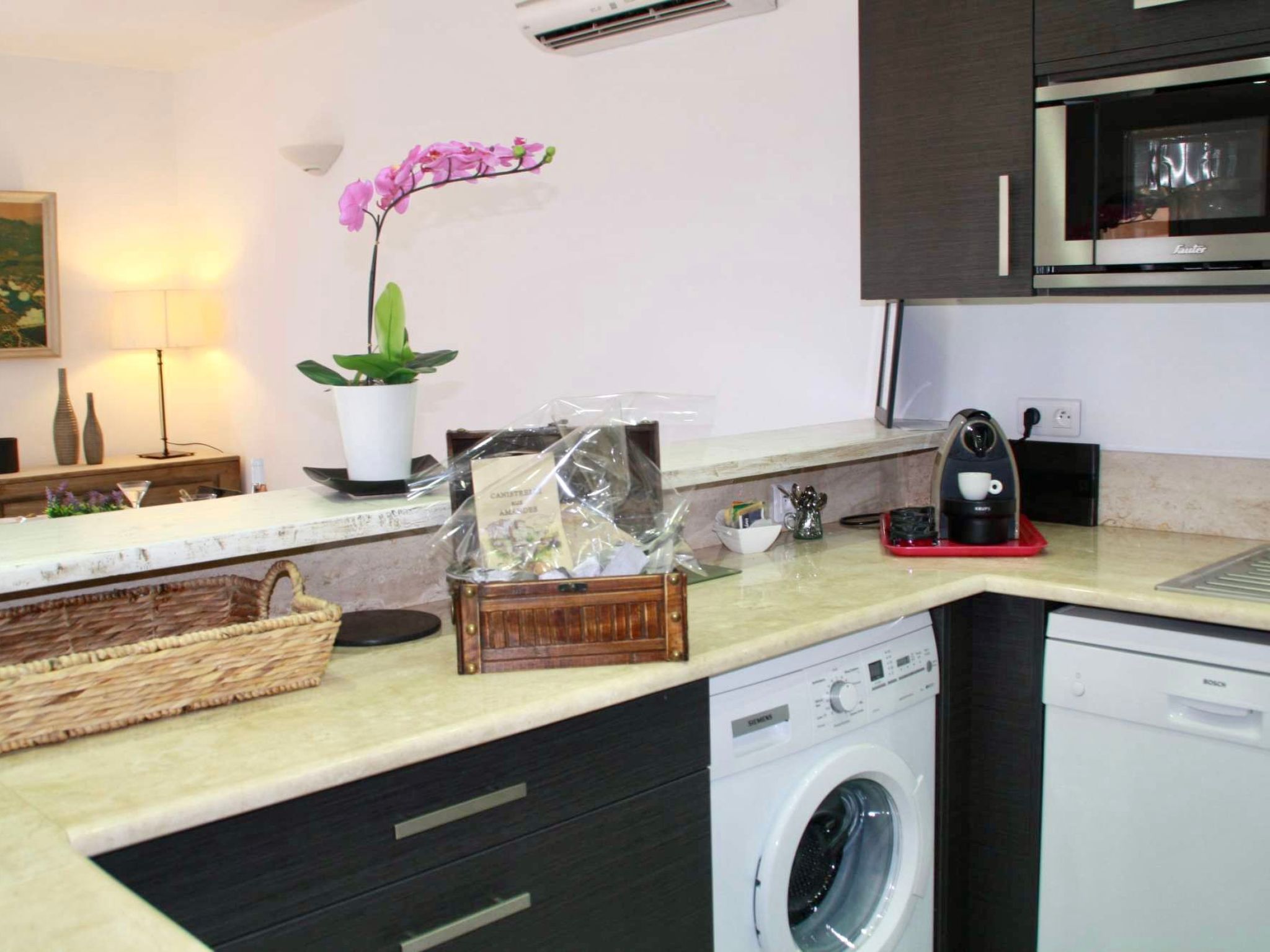 Mit Meerblick, 500m bis zum Strand-Binnen