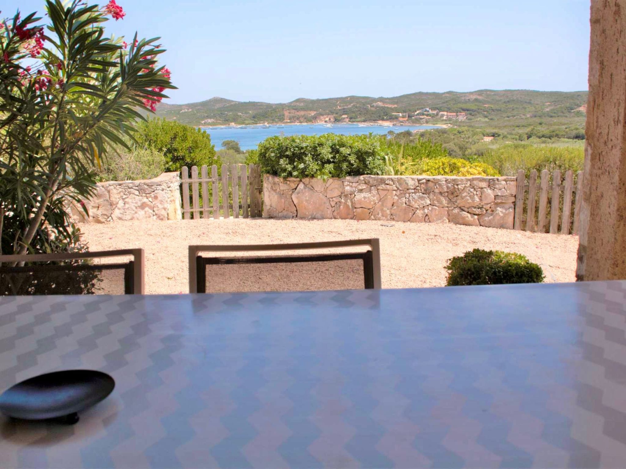 Mit Meerblick, 500m bis zum Strand-Binnen