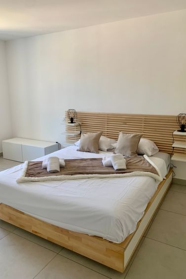 Appartement aan zee in Bonifacio met bergzicht voor 6 personen in Bonifacio