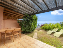 Villa 16: Sfeervolle zeezichtwoning aan strand Cala Longa, Bonifacio - thumbnail 1