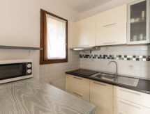 Villa 13: Sfeervol vakantiehuis aan zee in Bonifacio, Corsica - thumbnail 6