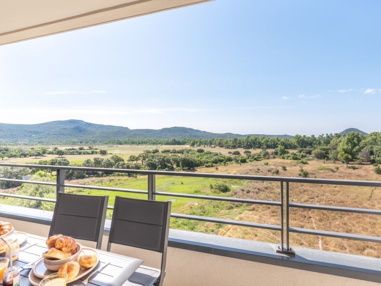 Op 600 m van het centrum: modern appartement in Porto Vecchio · 4 pers. in Porto Vecchio