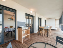 Stijlvol appartement in Porto-Vecchio met zwembad en bergzicht - thumbnail 2