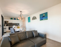 Stijlvol appartement in Porto-Vecchio met zwembad en bergzicht - thumbnail 4