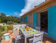 Villa Les Rosiers: Vrijstaand genieten met uitzicht in Porto-Vecchio - thumbnail 1