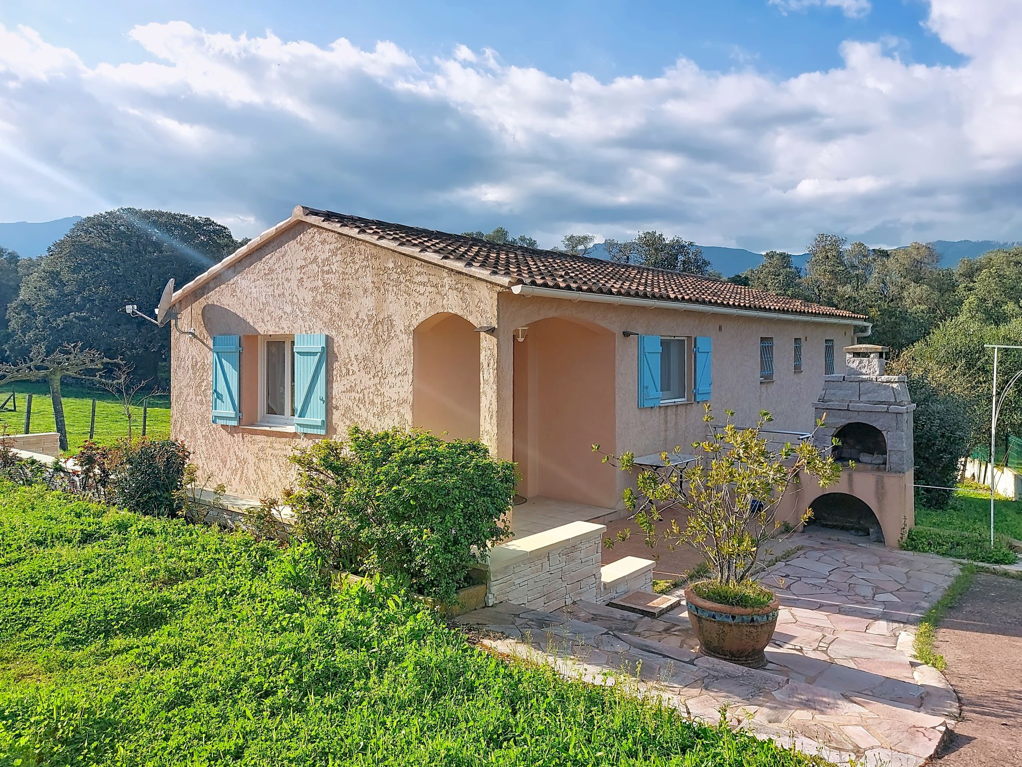 Photo of Les Rosiers