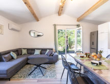Gerenoveerd appartement met tuin in het hart van Porto-Vecchio - thumbnail 6
