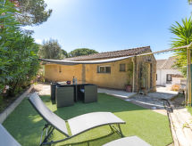 Gerenoveerd appartement met tuin in het hart van Porto-Vecchio - thumbnail 3