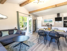 Gerenoveerd appartement met tuin in het hart van Porto-Vecchio - thumbnail 1