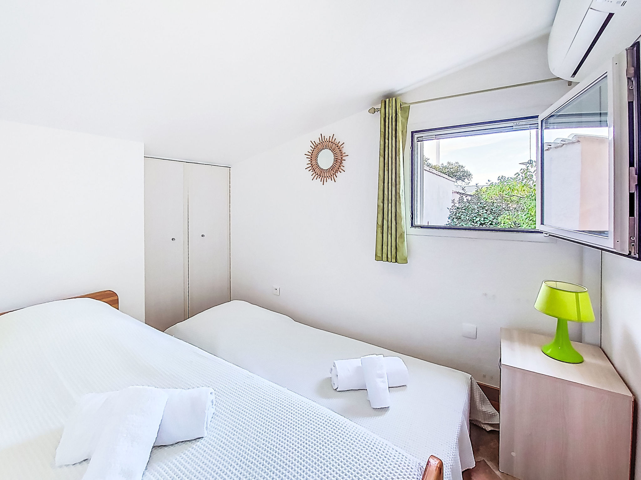 Marina Di Santa Giulia-Binnen