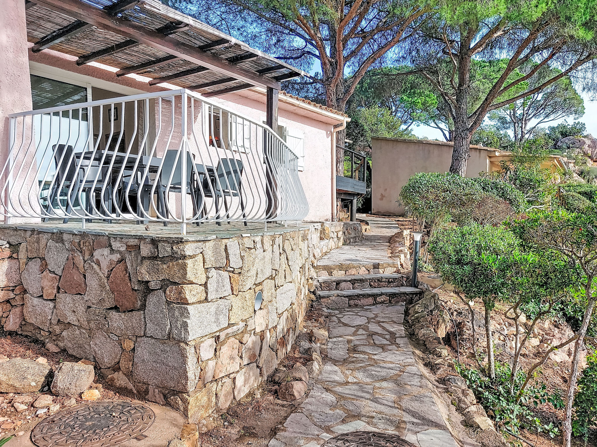 Marina Di Santa Giulia-Buiten