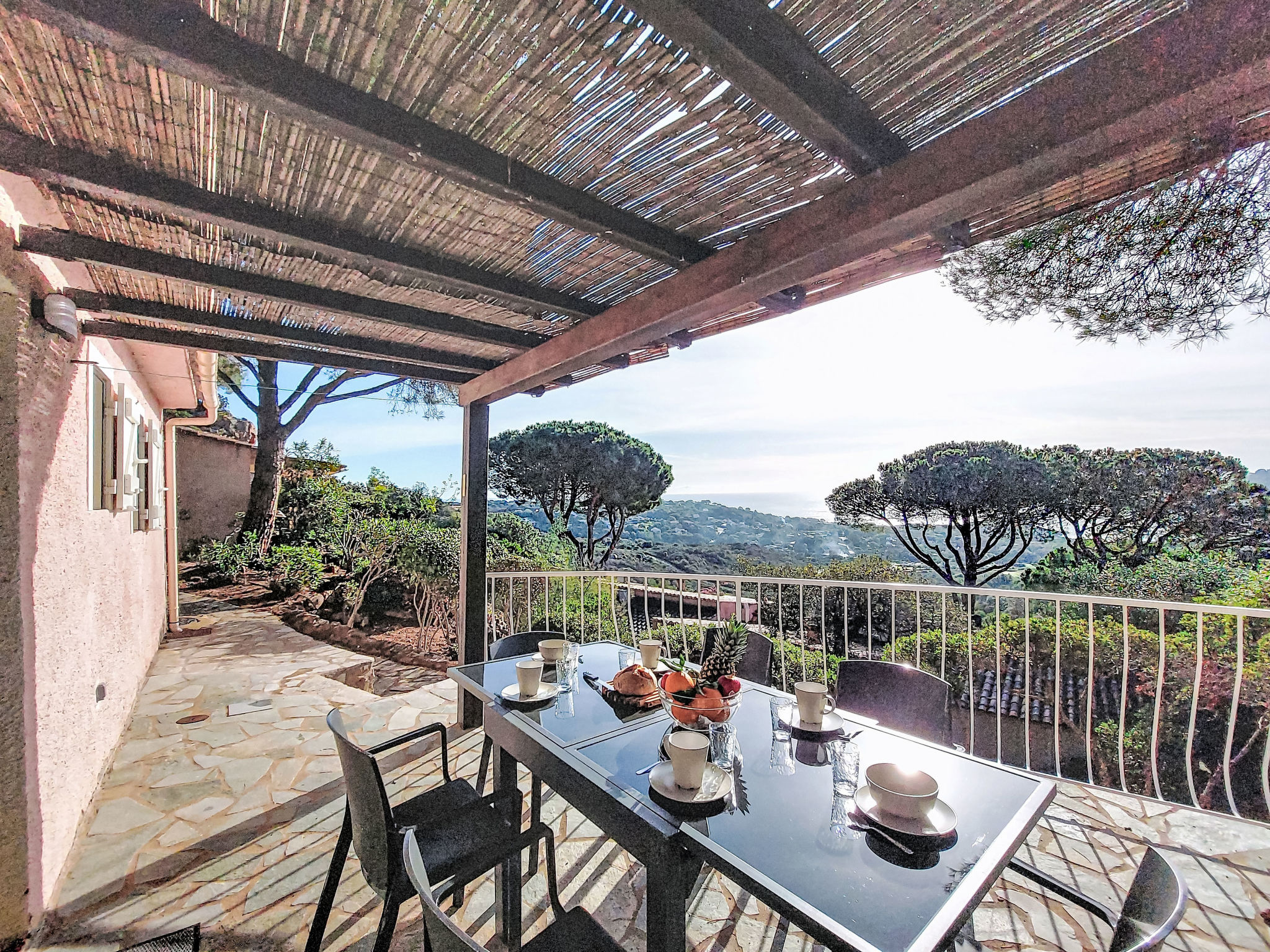 Marina Di Santa Giulia-Buiten