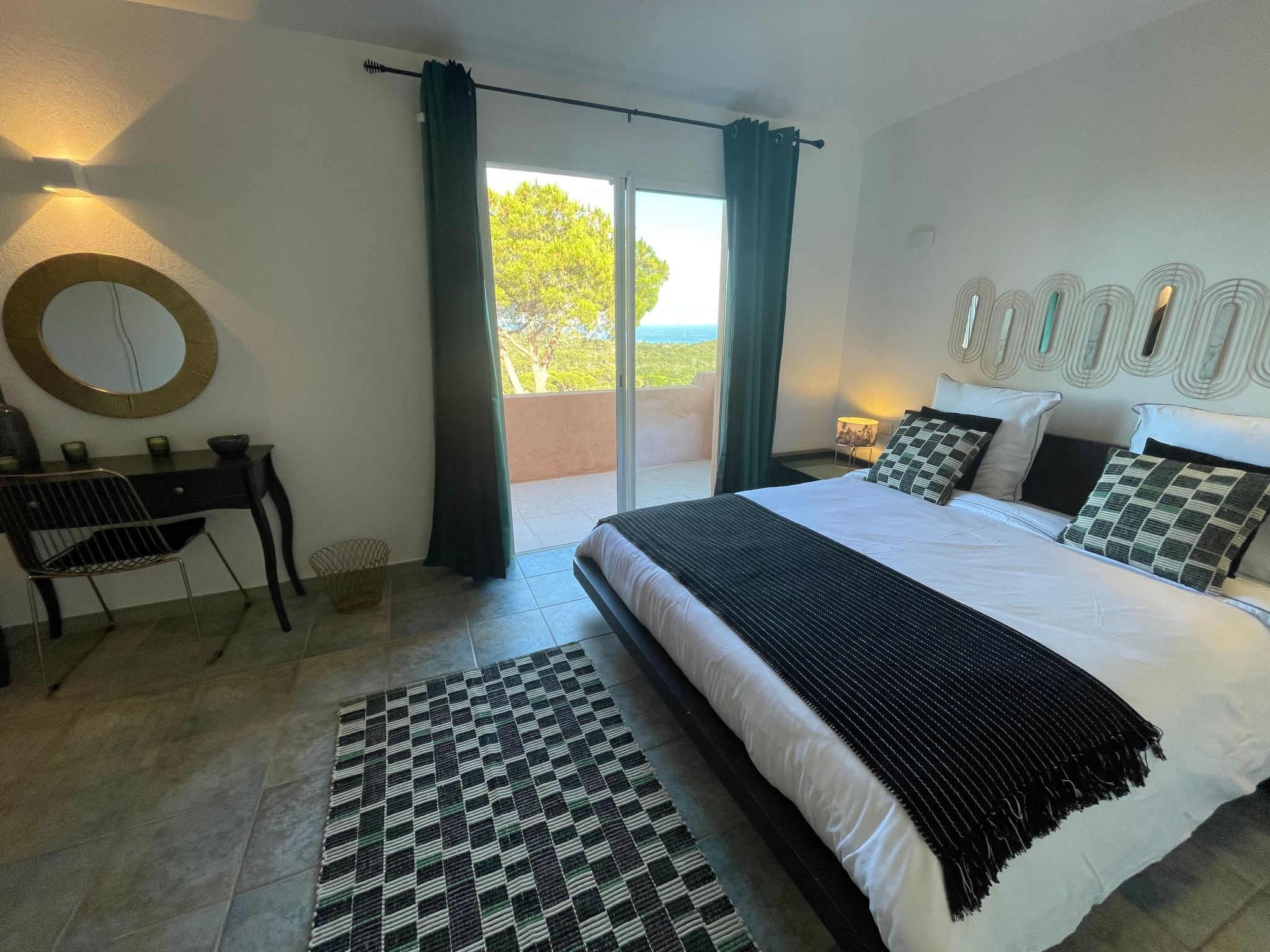 Ferienvilla "Azura" mit eigenem Pool-Binnen