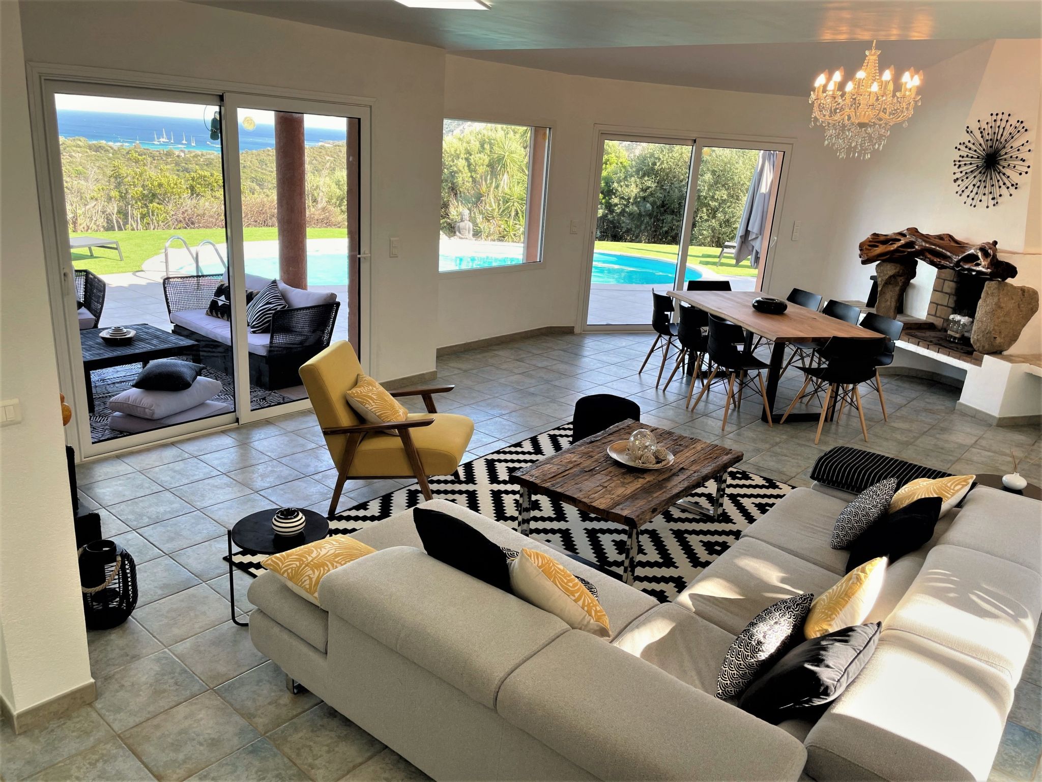 Ferienvilla "Azura" mit eigenem Pool-Binnen