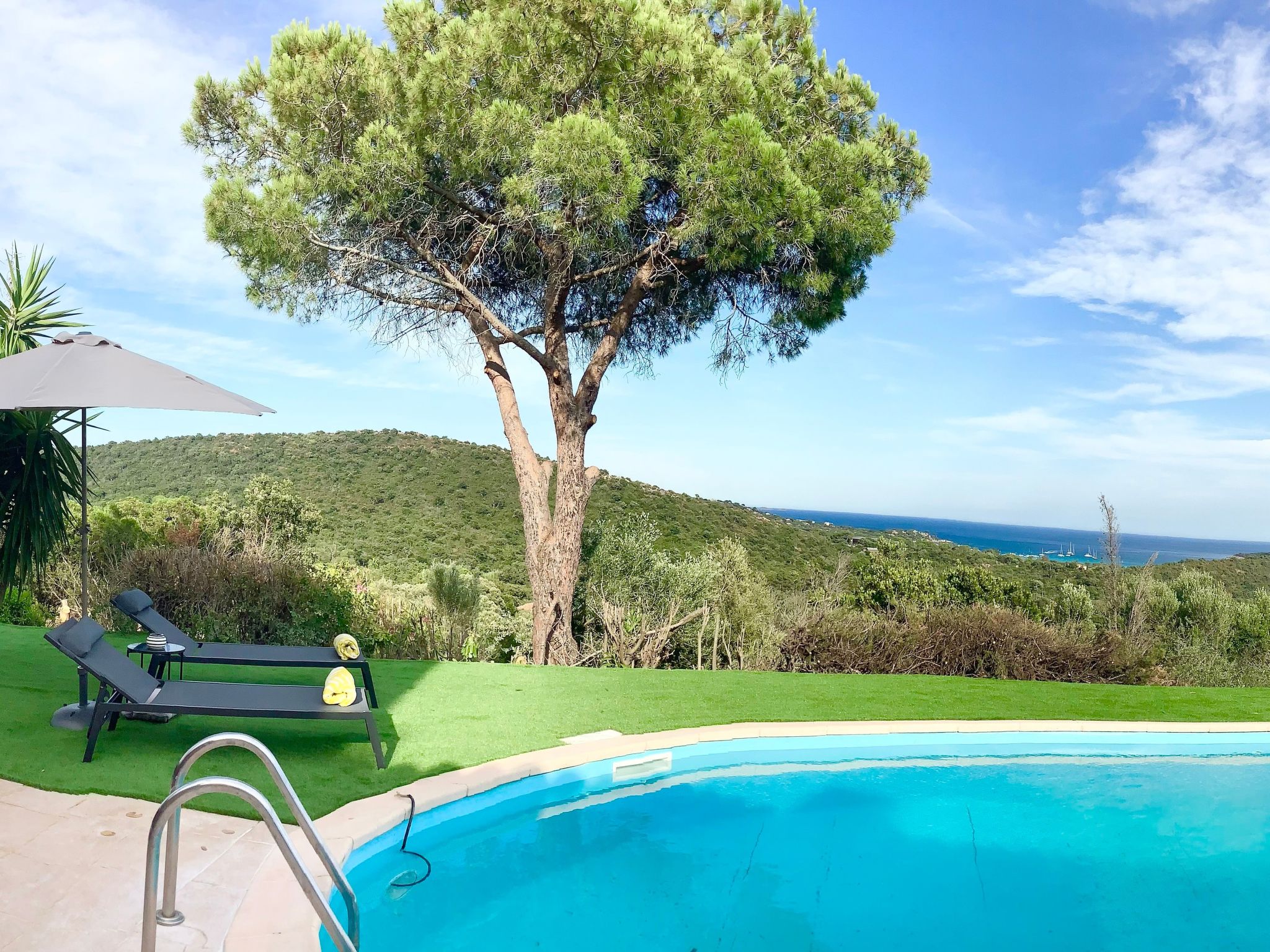 Ferienvilla "Azura" mit eigenem Pool-Binnen