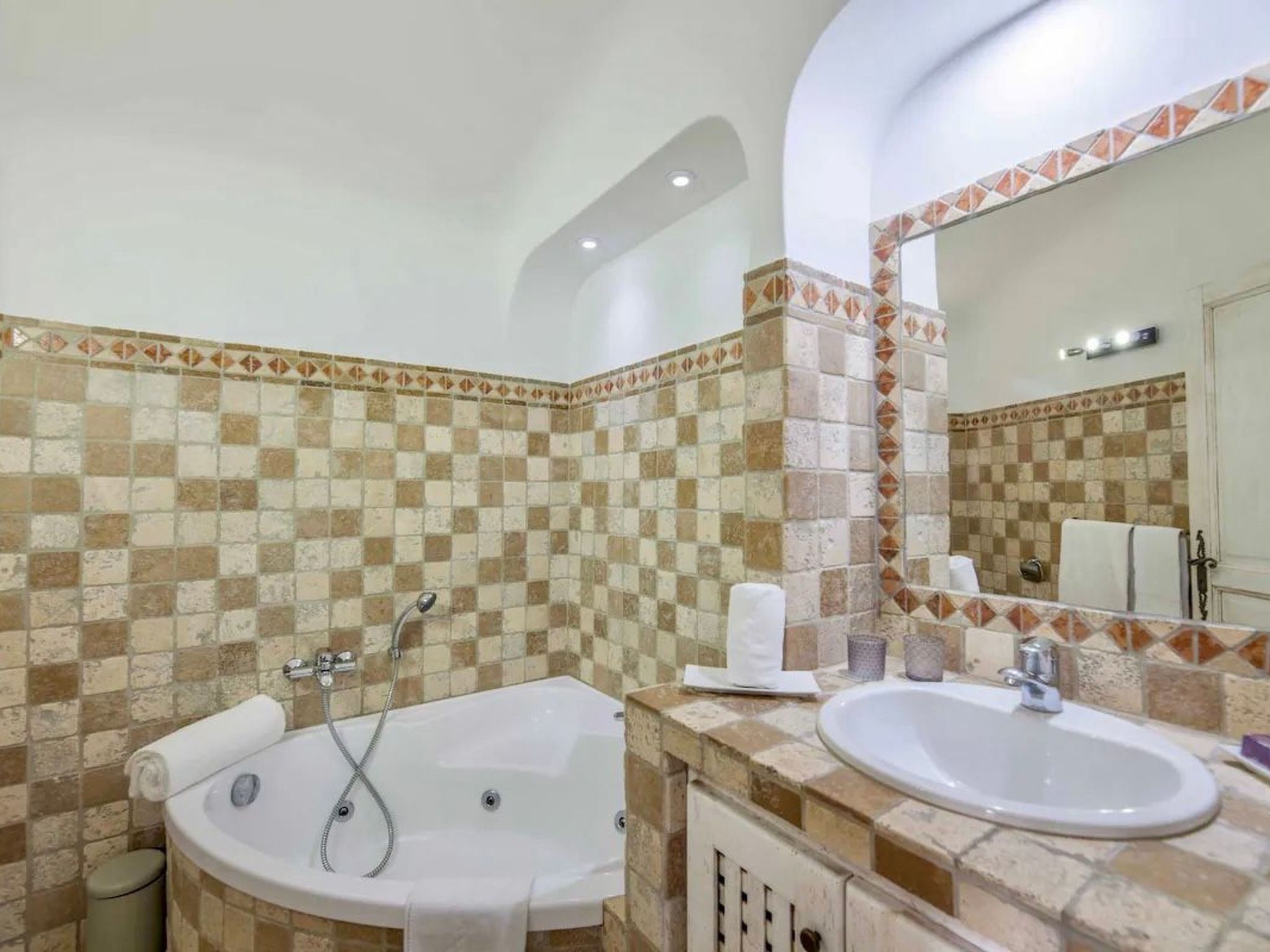 Luxusvilla aus Stein Concadoro-Drinnen