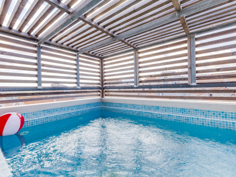 Search and Stay destination Porto-Vecchio, Corse - France from AU$ 565. La Porte Génoise
