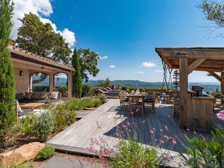 Search and Stay destination Porto-Vecchio, Corse - France from AU$ 903. Villa Casaben