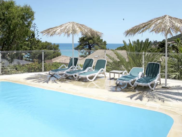 Aan zee: Ruim vakantiehuis Stella di Mare in Tarco voor 6 personen in Tarco