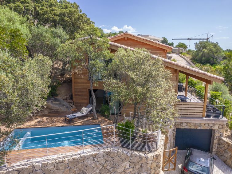 Chalet met privézwembad in Sainte Lucie Porto Vecchio in Sainte Lucie Porto Vecchio