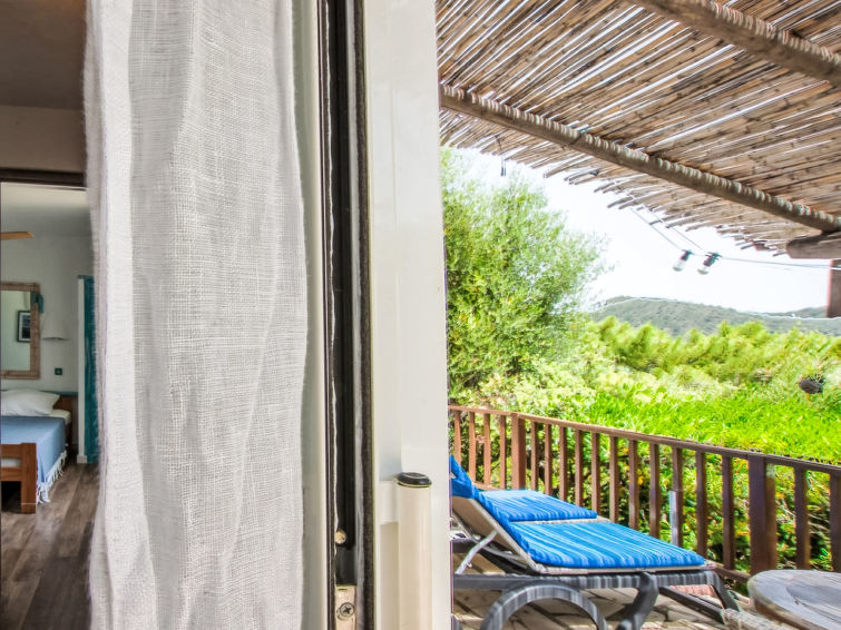 Zeezicht en direct aan zee: Appartement Bas Casa Blue in Sainte Lucie Porto Vecchio