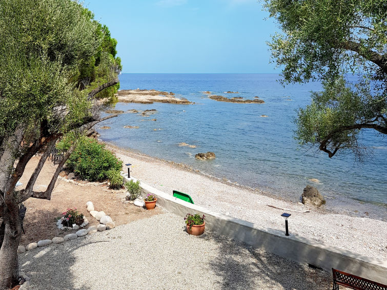 Search and Stay destination Sari-Solenzara, Corse - France from AU$ 163. Cappone (SOZ404)