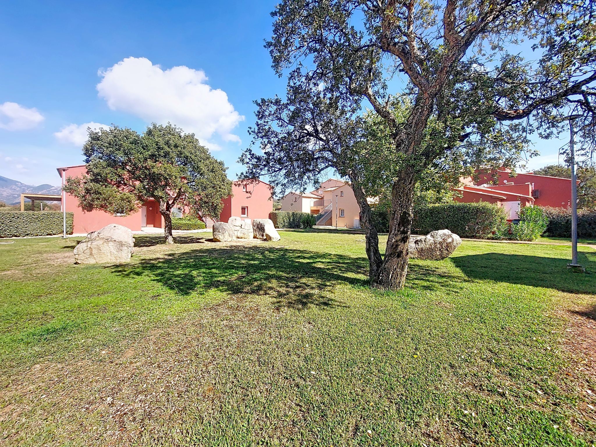 Appartement Hameau de Saint Cyprien – Extérieur de la maison, photo 5 sur 23