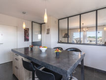 Centraal gelegen vakantiewoning in Aléria, op loopafstand van zee en strand - thumbnail 6