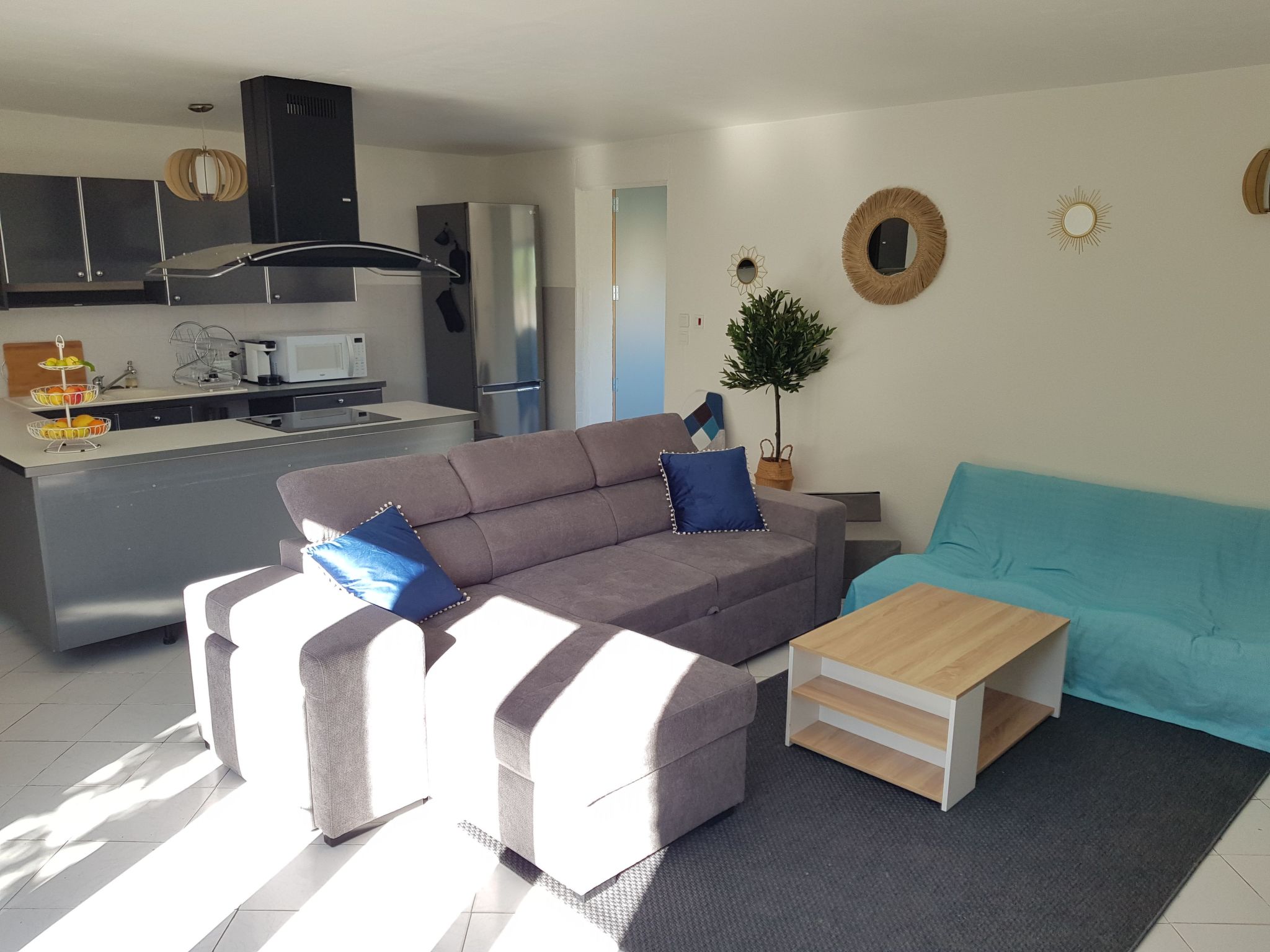 Palma Wohnung mit beheiztem Pool und privatem Garten, 1 Minute vom Meer entfern