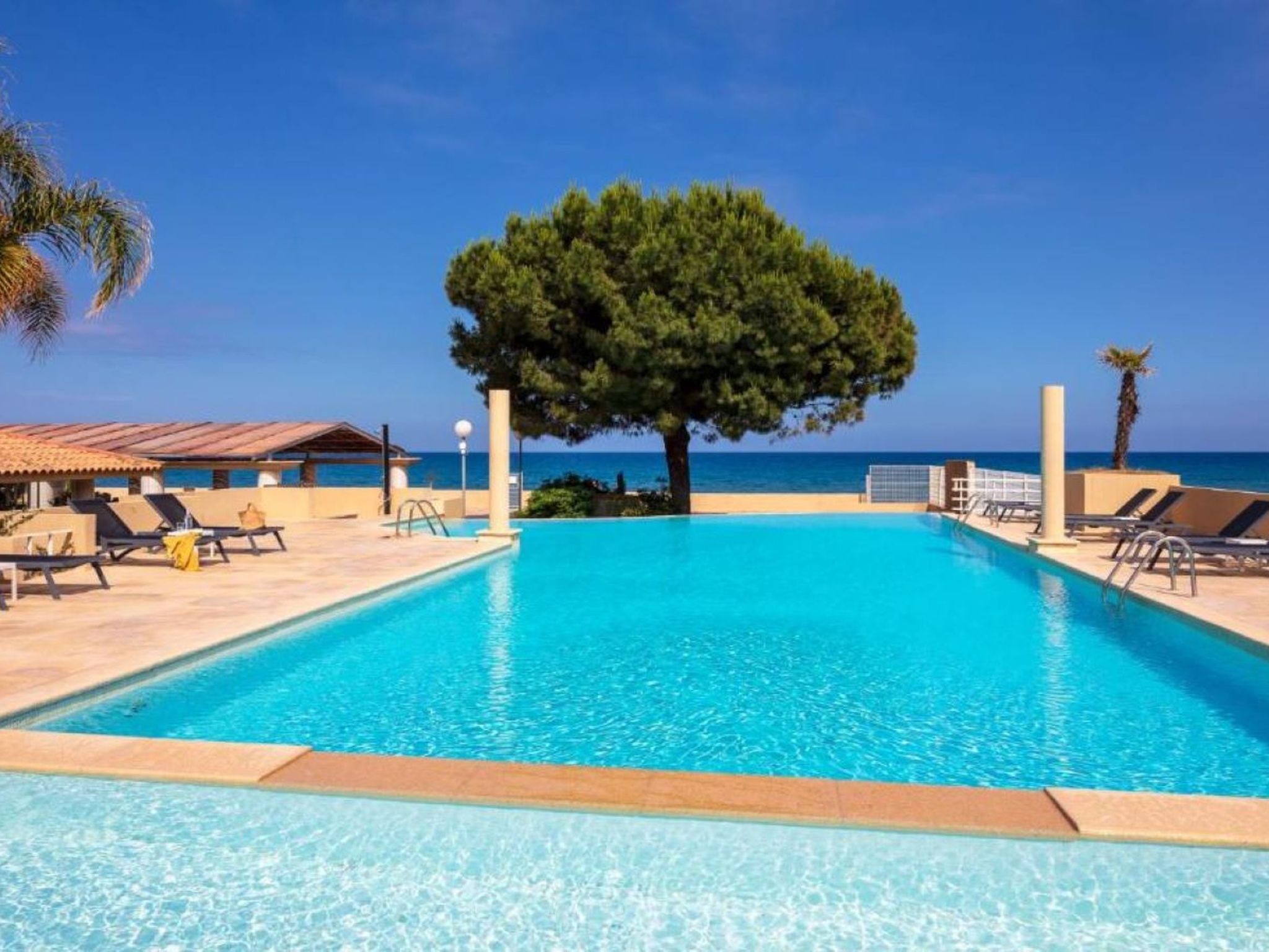 Photo of MB4 piscine