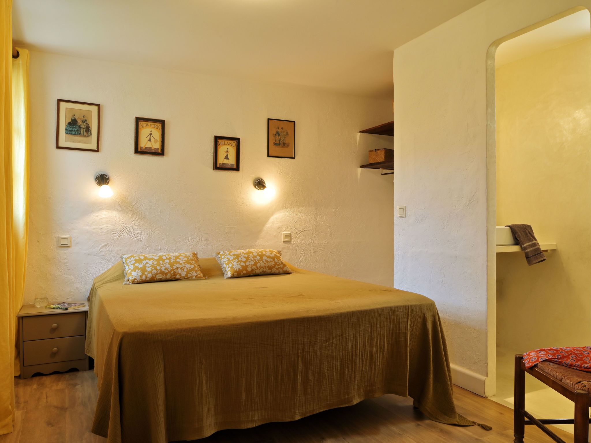 Weingut Punta della guardia zwischen Meer und Gebirge-Drinnen