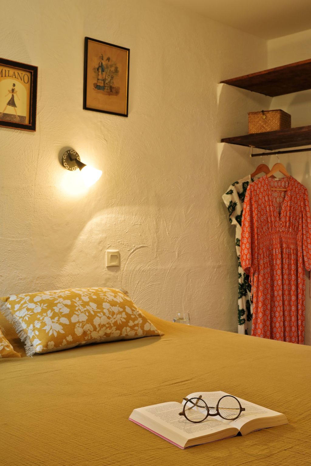 Weingut Punta della guardia zwischen Meer und Gebirge-Drinnen