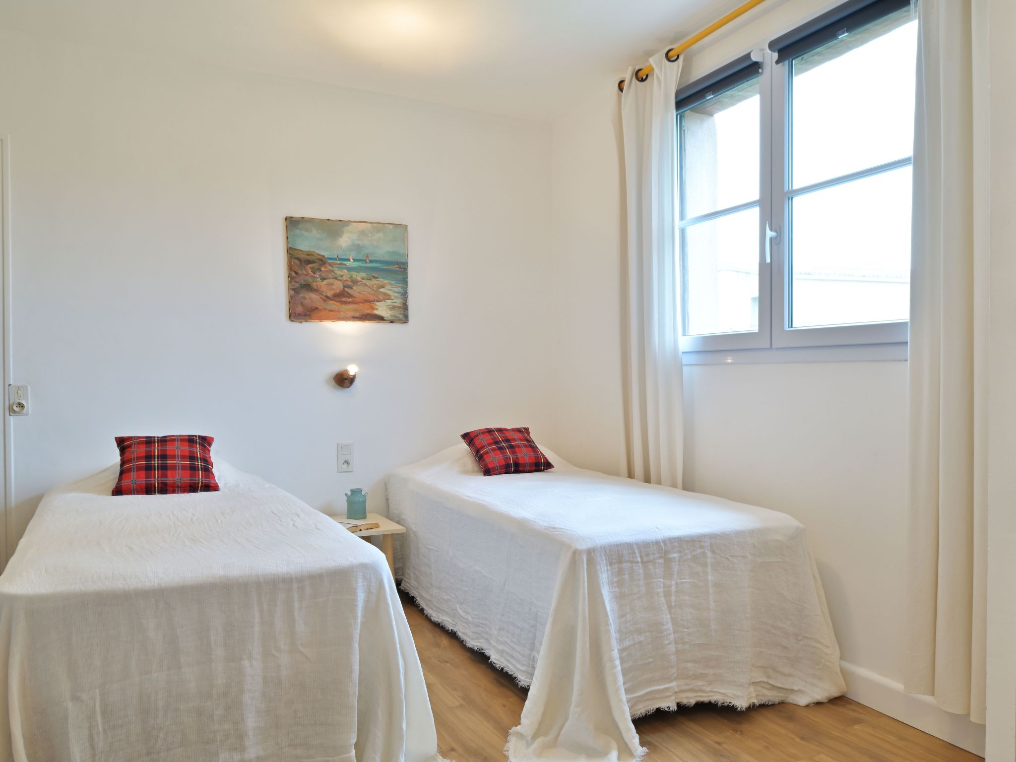 Weingut Punta della guardia zwischen Meer und Gebirge-Drinnen