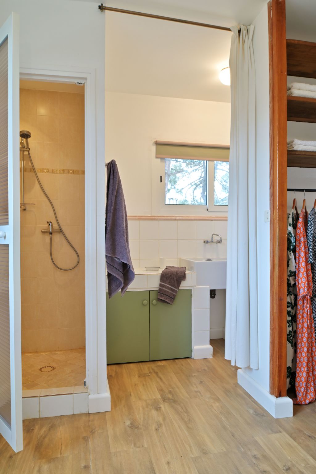 Weingut Punta della guardia zwischen Meer und Gebirge-Drinnen