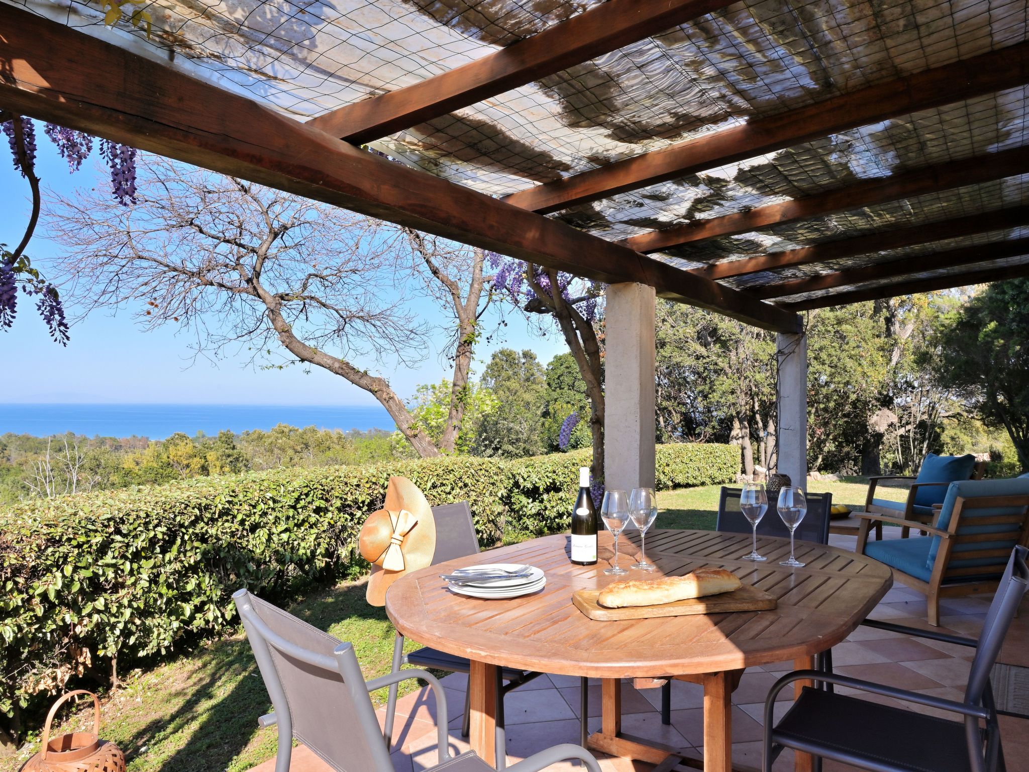 Villa mit Meerblick U Castagnu in geschützter Natur-Drinnen