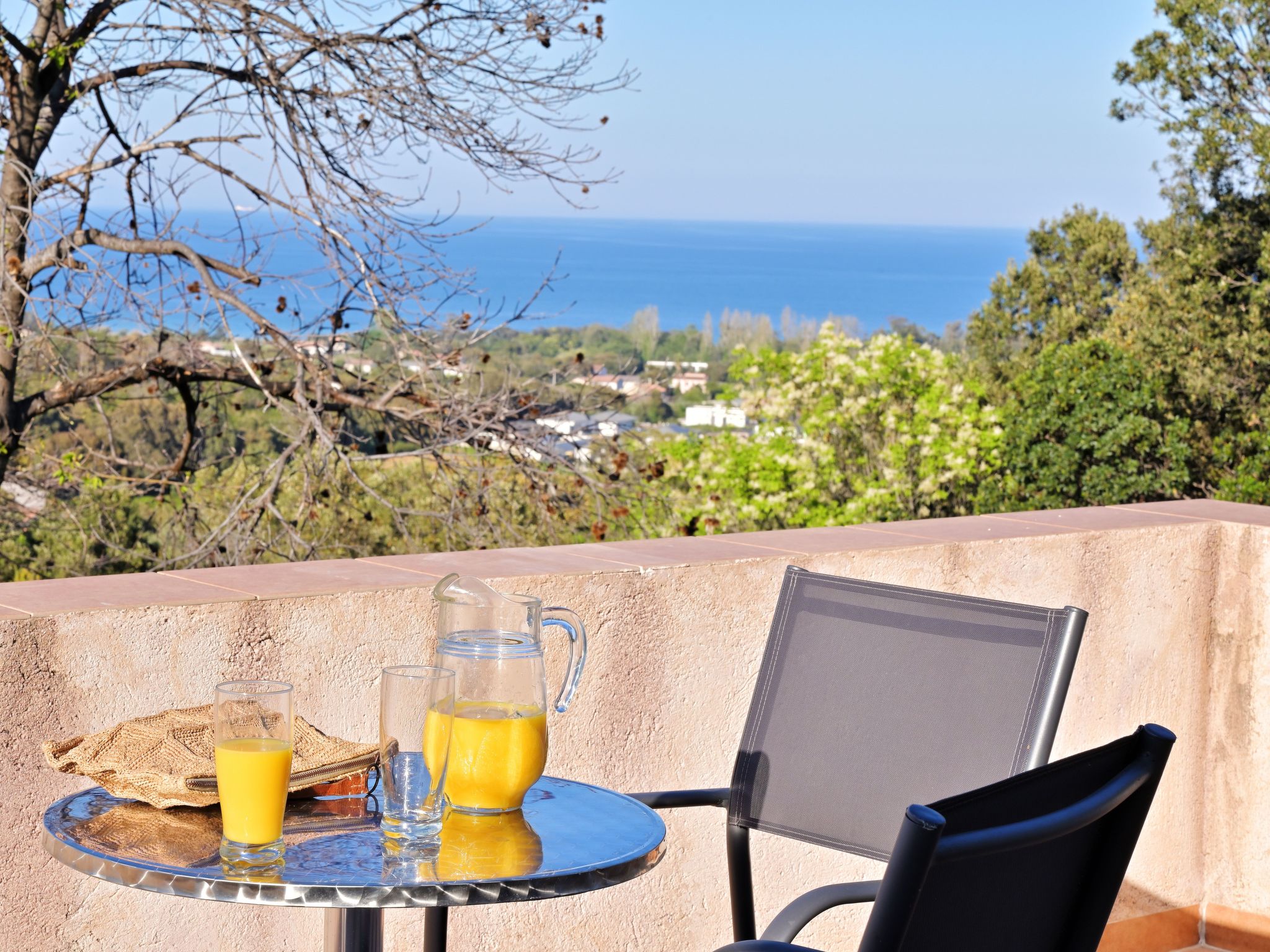 Villa mit Meerblick U Castagnu in geschützter Natur-Drinnen