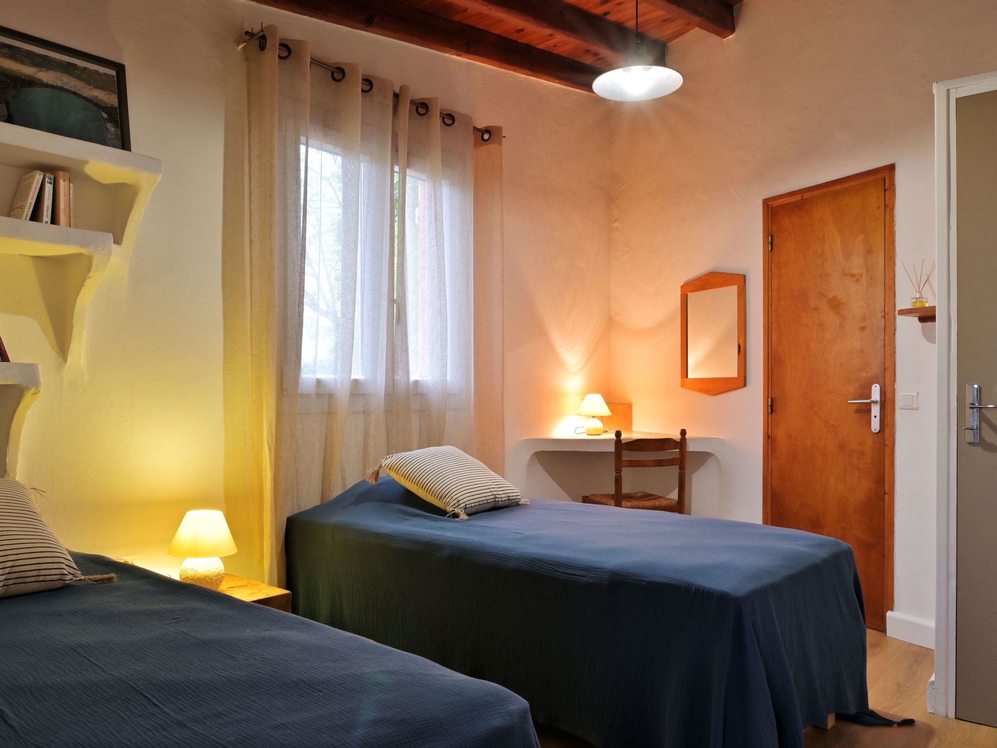 Weingut Punta della Guardia Panorama von Macchia und Meer-Drinnen