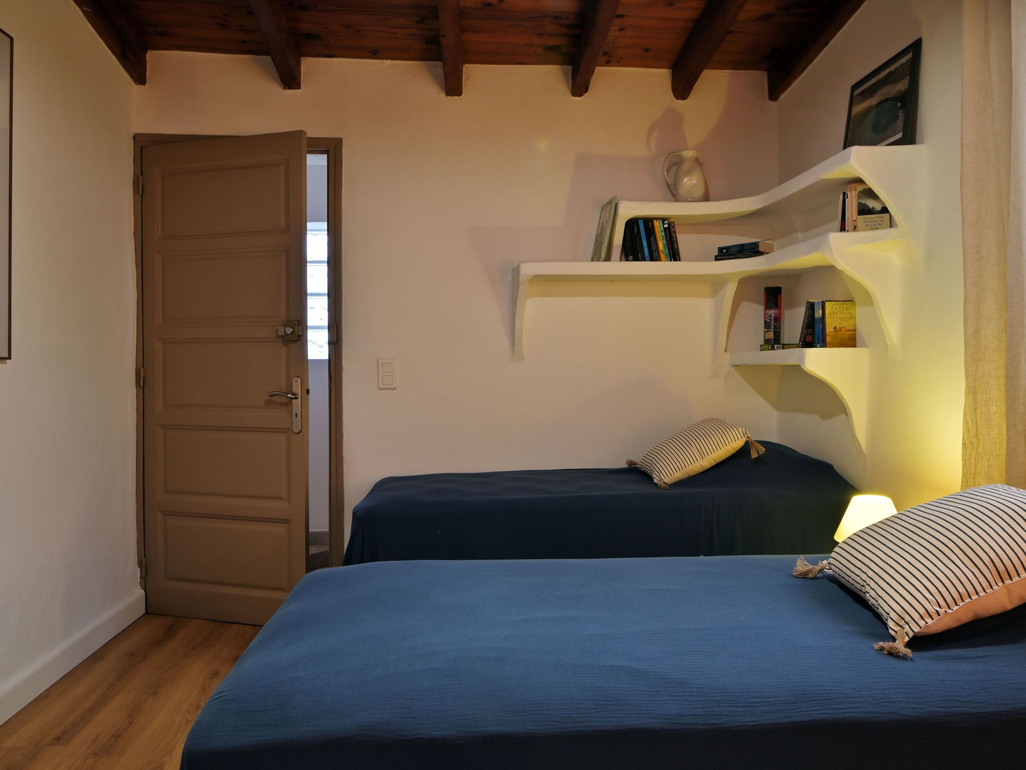 Weingut Punta della Guardia Panorama von Macchia und Meer-Drinnen