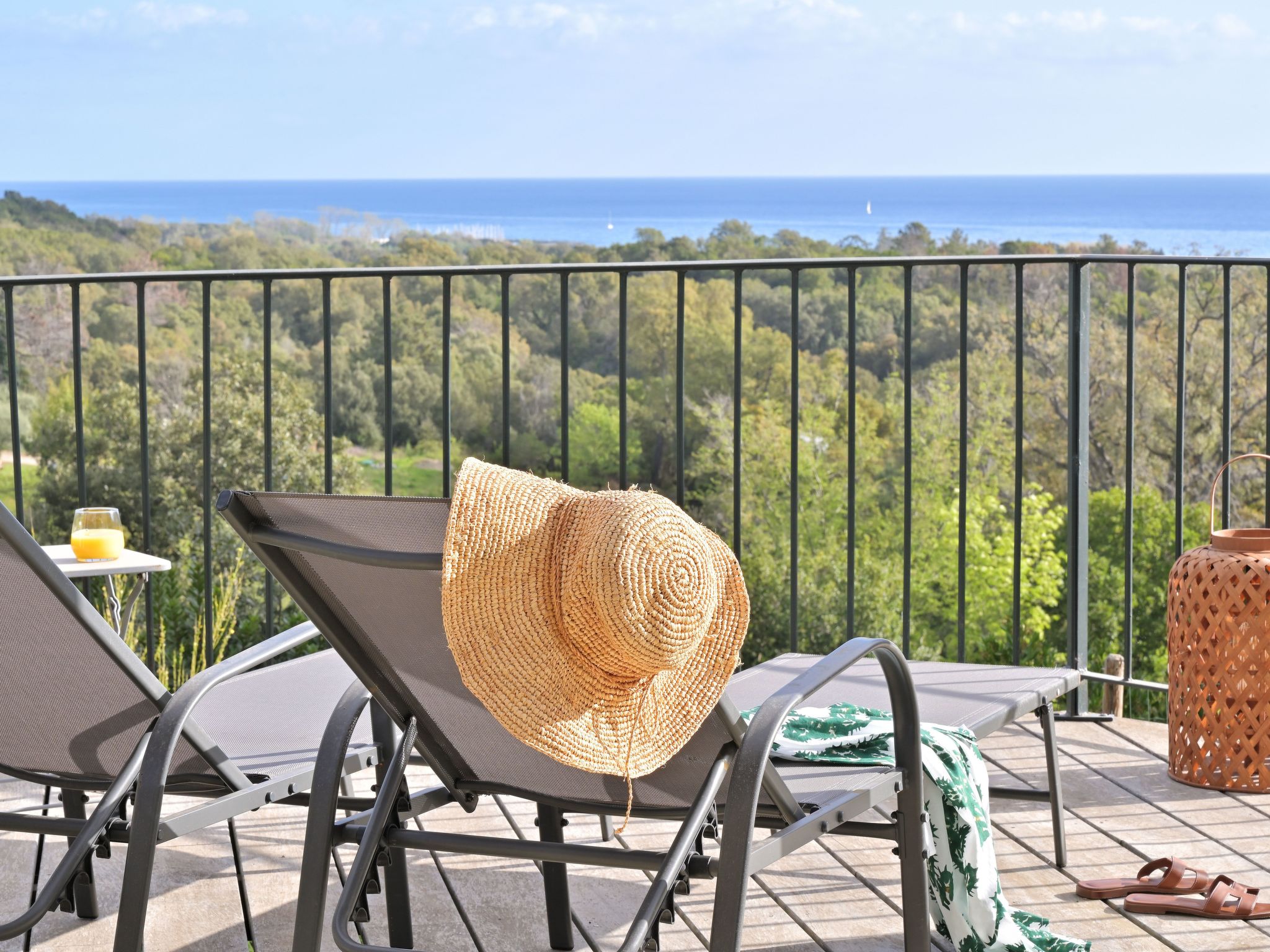 Villa Belle Vue, direkt am Meer, 1-2 Haustiere erlaubt-Drinnen