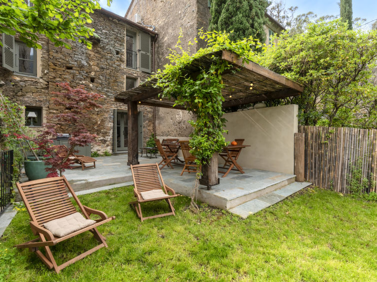 Bergzicht en rust in vakantiehuis Casa Serena, Cervione in Cervione/Castagniccia