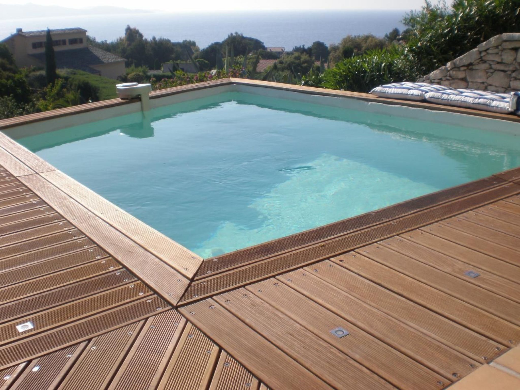 Pont de bateau, Meerblick mit privatem Pool-Drinnen