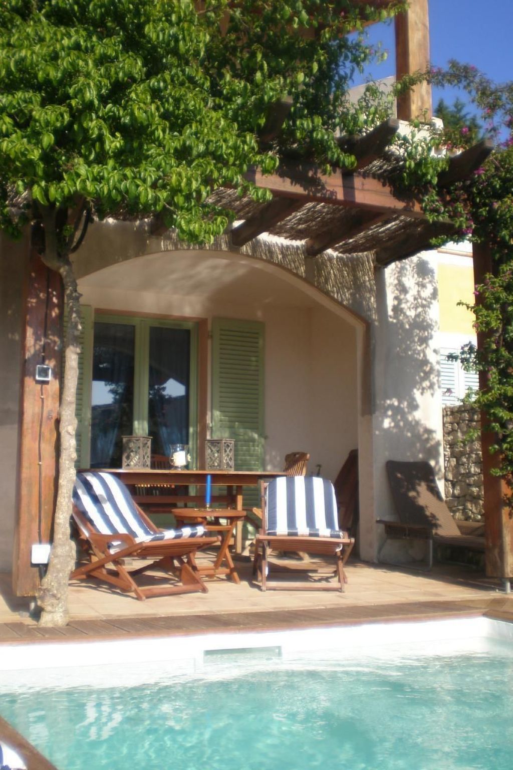 Pont de bateau, Meerblick mit privatem Pool-Drinnen